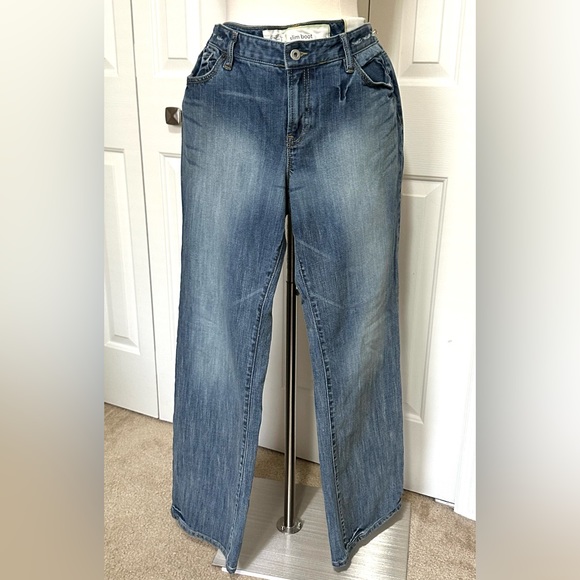 LOFT Low Rise Slim Boot Cut Denim Jeans Long Inseam Distressed Size 14 NWT - Picture 1 of 13